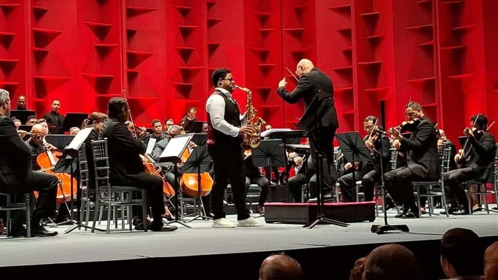 Amaury Sánchez y la Orquesta Filarmónica de Santo Domingo exaltan la identidad dominicana en el Teatro Nacional