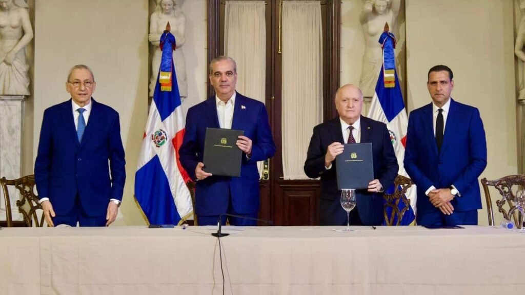 Abinader y Finjus pactan apoyo técnico para revisar anteproyectos de ley y reglamentos
