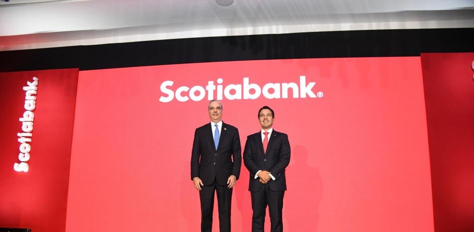 Abinader atribuye a su gestión la confianza para invertir tras anuncio de Scotiabank en RD
