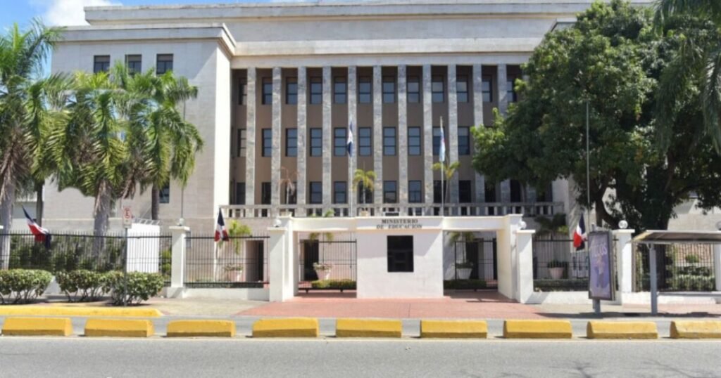 Evaluación docente avanza a 55 % y deja abierta la presión por resultados completos y rendición de cuentas