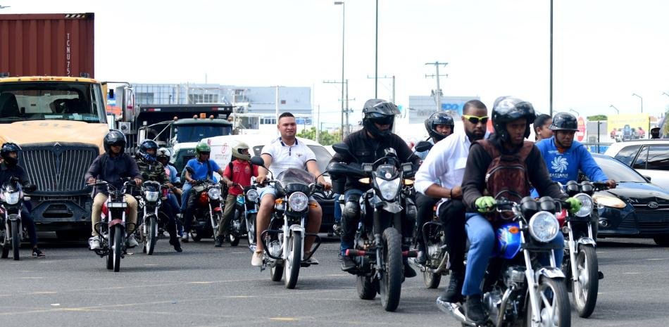 Suben las tarifas del motoconcho en Barahona y crece el malestar por el impacto en el gasto diario