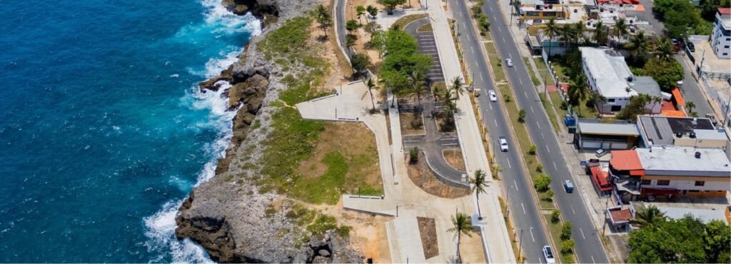 Abinader inaugura la segunda etapa del malecón de SDE y pide a la comunidad velar por su cuidado