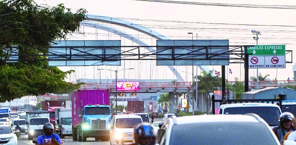 Restricción a cargas en horario diurno genera objeciones por su costo y su alcance frente al problema vial