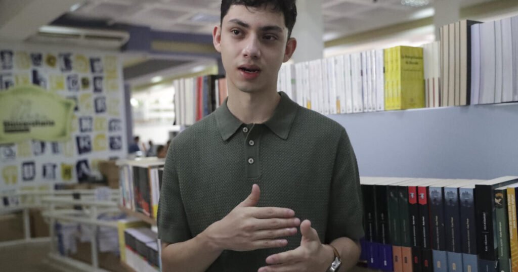 Desconfianza juvenil expone el desgaste de la política en Honduras