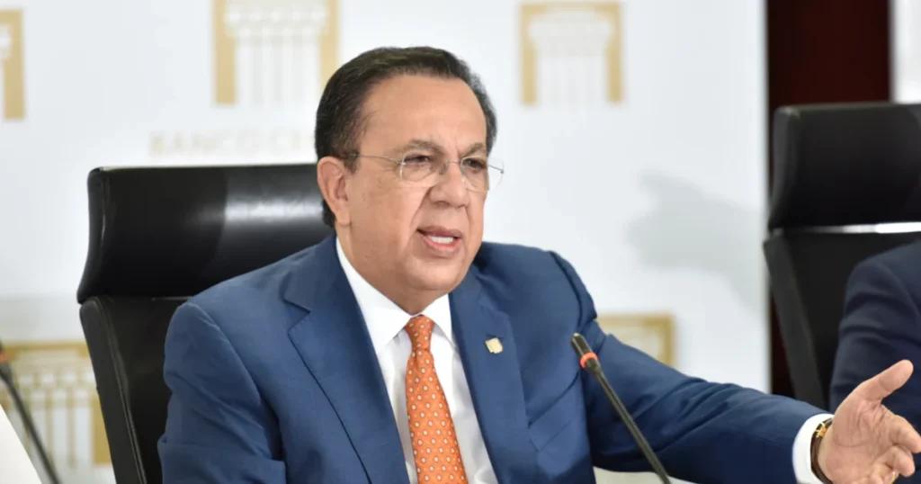 La economía dominicana avanza 4.0 % hasta abril, aunque persisten presiones externas