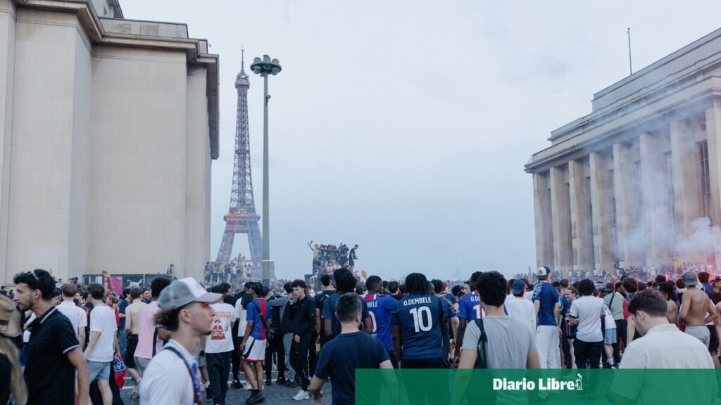 Francia afronta 336 arrestos tras los festejos del PSG pese al fuerte despliegue policial