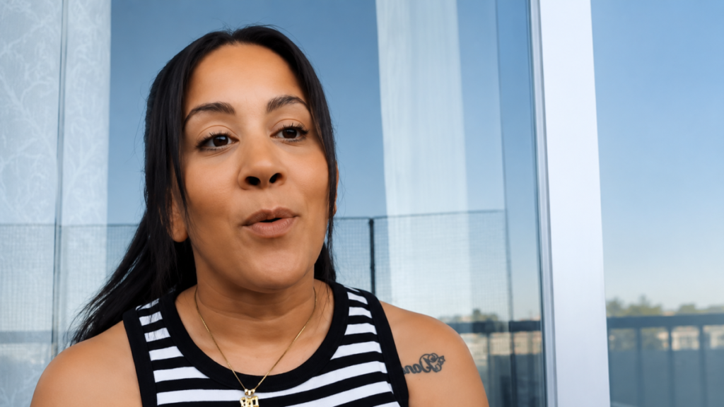 Sara se reencontró en Santo Domingo con su madre biológica luego de 33 años de búsqueda