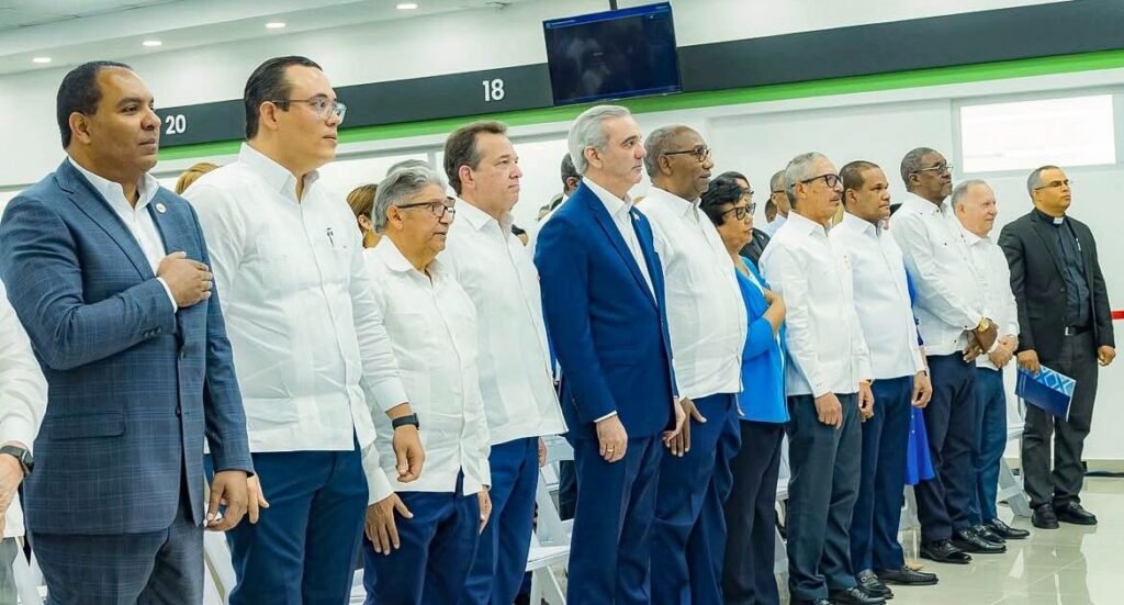La UASD digitaliza 29 trámites y refuerza la exigencia de resultados en sus servicios