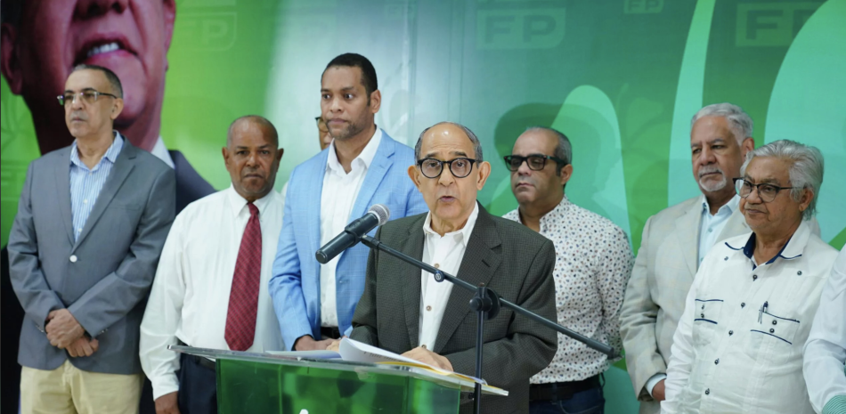 FP cuestiona contratos del Gobierno y llama a detener cambios que, según dice, reducen la supervisión