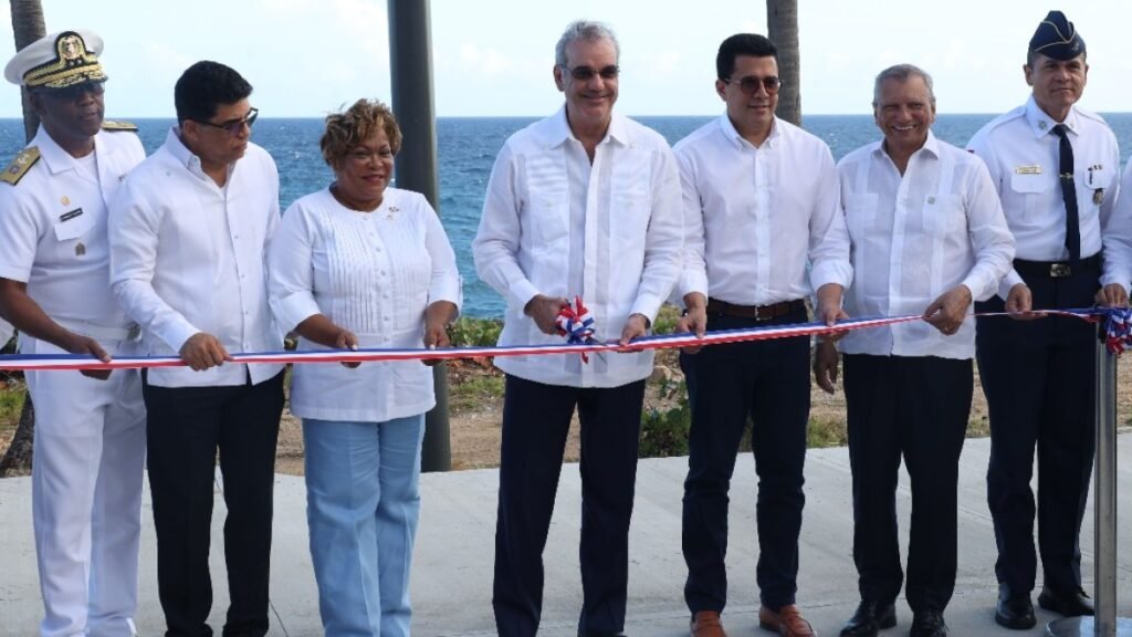 Abinader entrega la etapa final del Malecón de SDE y suma $685 millones en inversión