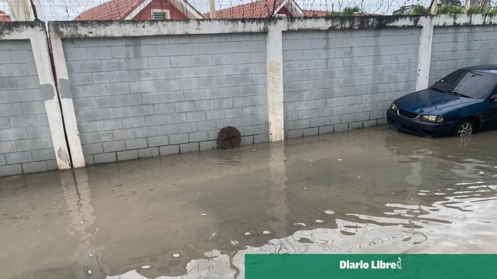 Residentes de La Toronja denuncian que siguen sin respuesta tras meses de inundaciones frente al Caipi en SDE