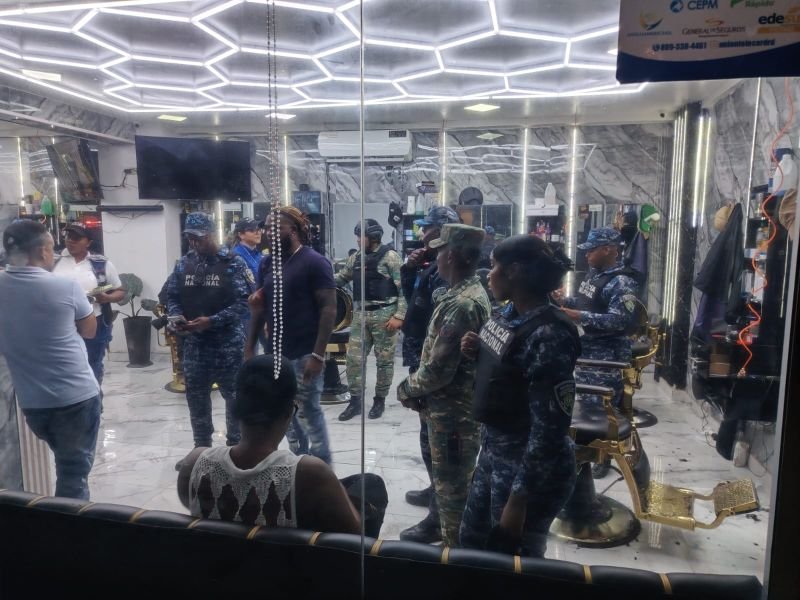 Vecinos activan denuncias y provocan intervención en negocios de Ciudad Juan Bosch