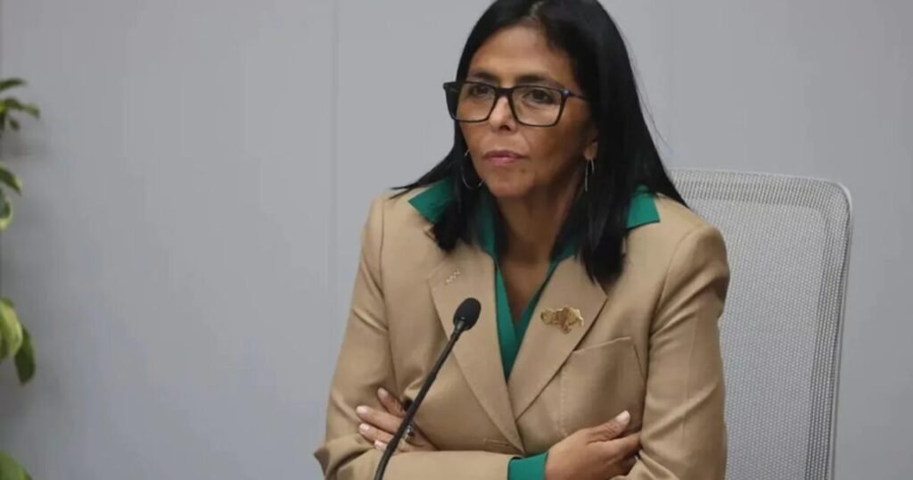 Delcy repasa contratos petroleros y omite nombres de inversionistas antes de su viaje a India
