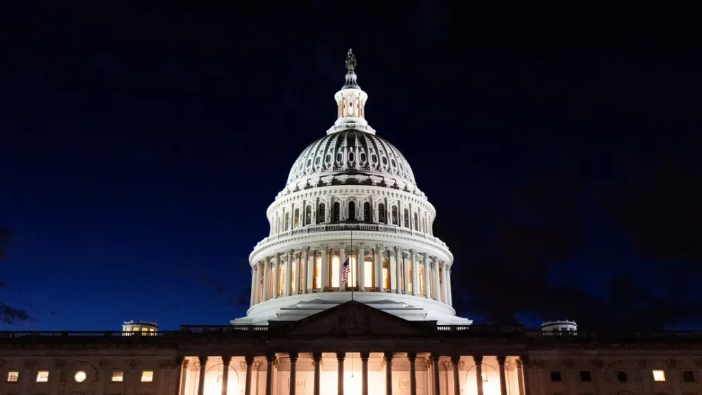 Cámara de Representantes aprueba freno a la acción militar contra Irán y expone mayor resistencia a la estrategia de Trump