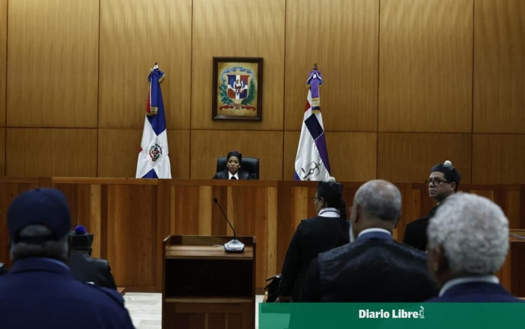 Juzgado envía a juicio a 35 implicados en presunta estafa al Estado y absuelve a exministros