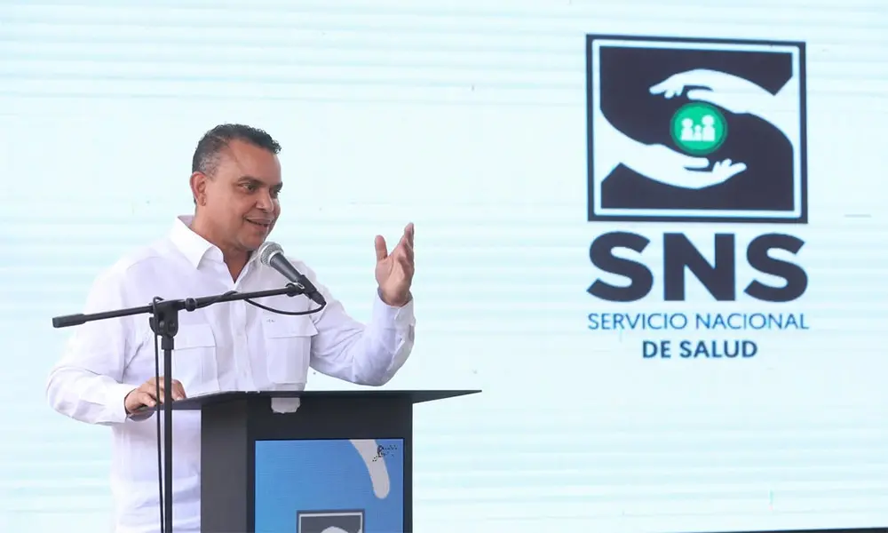 Valverde recibe nuevas obras de salud en medio de exigencias por mejores resultados