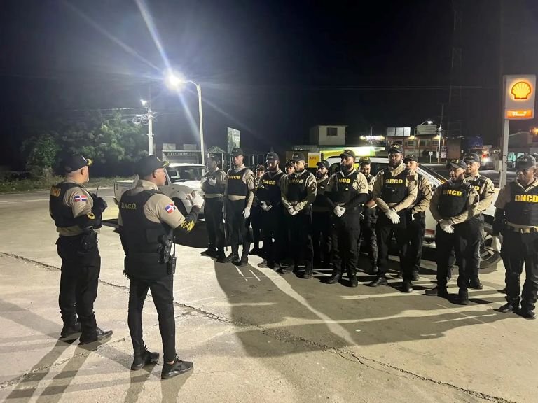 27 detenidos y más de siete mil gramos ocupados en amplio operativo en Santo Domingo Norte