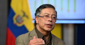 Investigan a Petro por presunta participación política a través de X