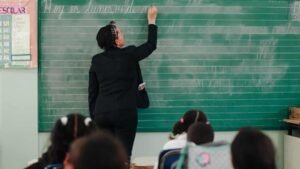 Evaluación docente cierra sexta etapa sin completar la meta nacional y deja en foco la rendición de cuentas del proceso