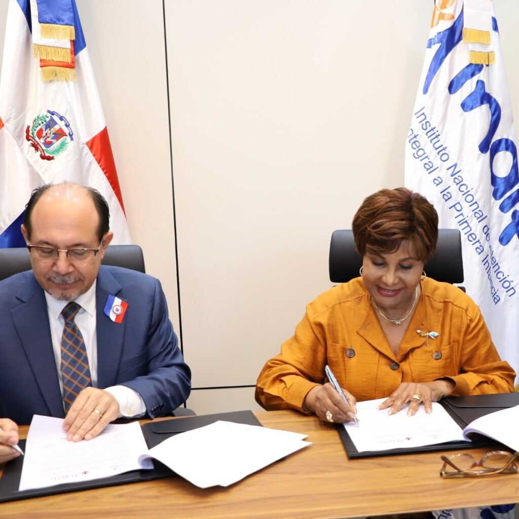 INAIPI firma acuerdo académico para reforzar la formación de su personal en atención a la primera infancia
