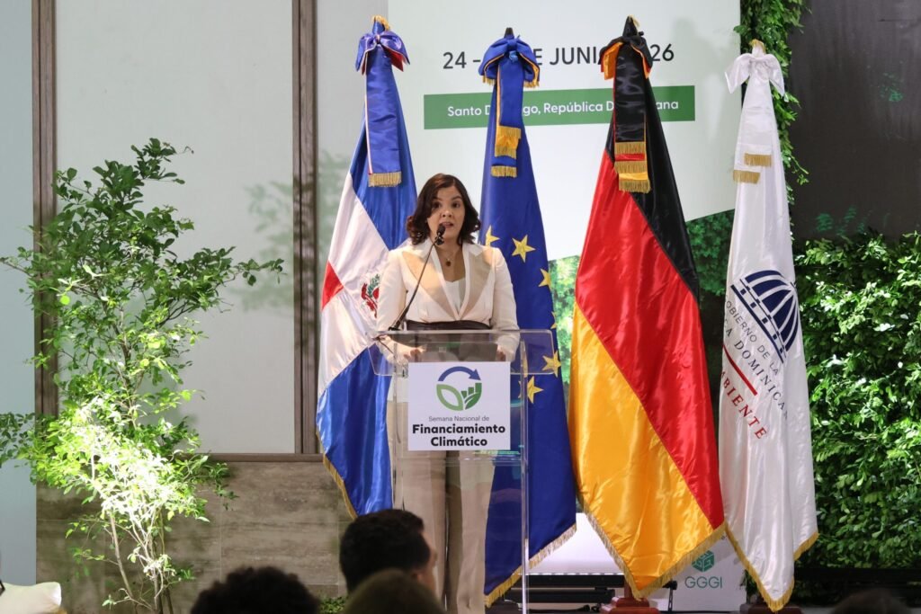 Medio Ambiente lanza estrategia climática con meta a 2030 y abre foco sobre ejecución y transparencia