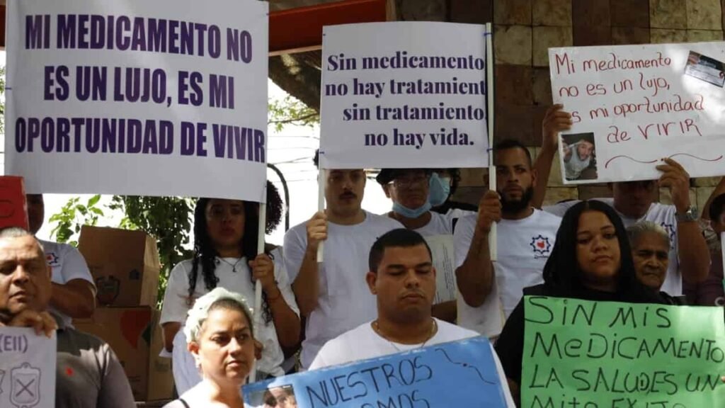 Más de 100 pacientes del Cibao siguen a la espera de Alto Costo para tratar Crohn y colitis