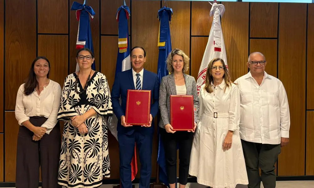 Francia financia proyecto regional sobre sargazo mientras persiste la urgencia de respuestas efectivas en el Caribe