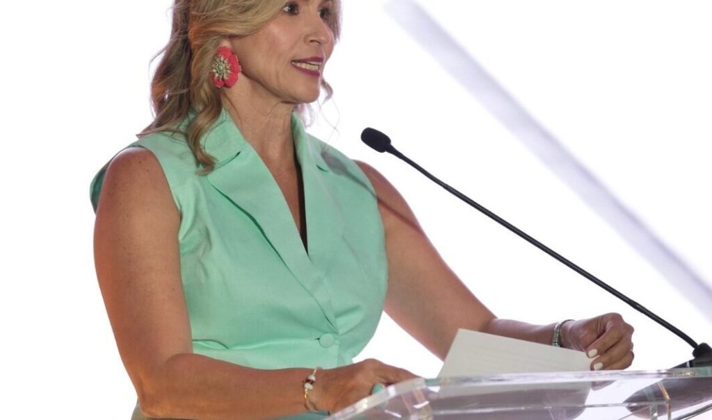 ADOCEM cuestiona la exoneración al asfalto y advierte una distorsión en el mercado de la infraestructura
