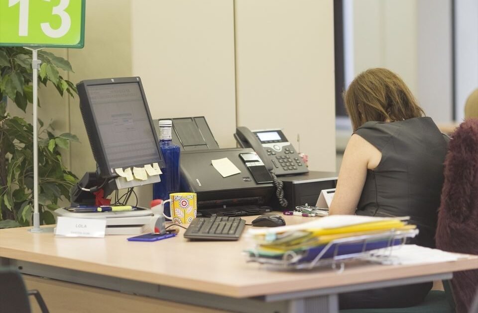 La IA acelera la tensión en el empleo técnico y empuja la figura del ‘trabajador centauro’