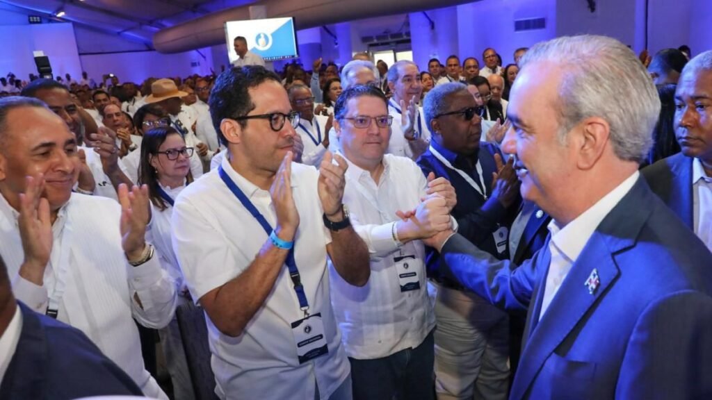 Abinader pide cerrar filas en el PRM y coloca la unidad interna en el centro del discurso