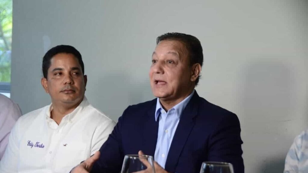Abel Martínez pide que el Consejo de Gobierno en Santiago se traduzca en medidas concretas