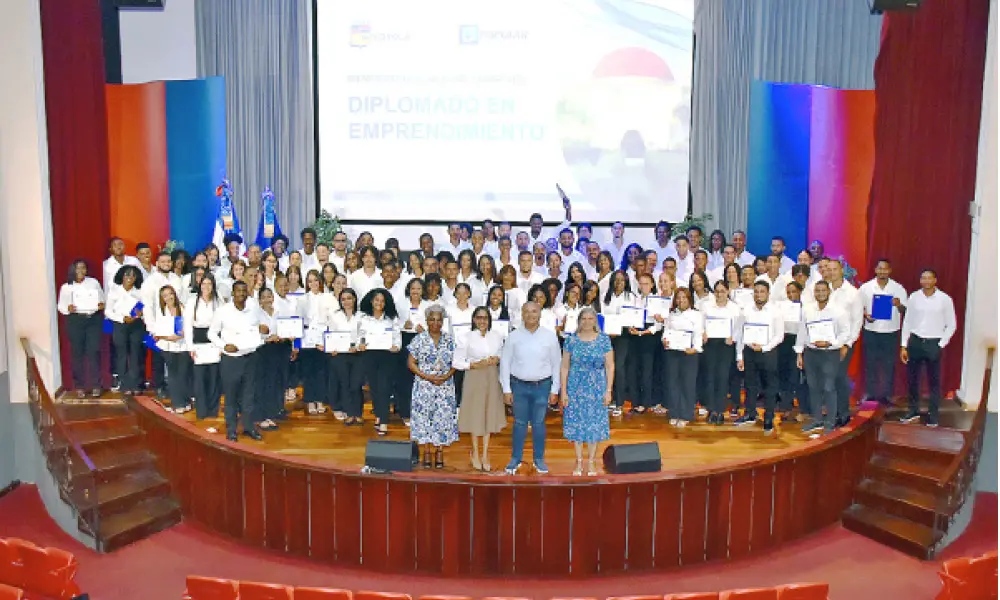 Banco Popular y Loyola cumplen diez años formando emprendedores en San Cristóbal