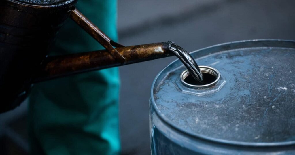 El brent cede y refuerza la atención sobre el efecto de la oferta en los precios