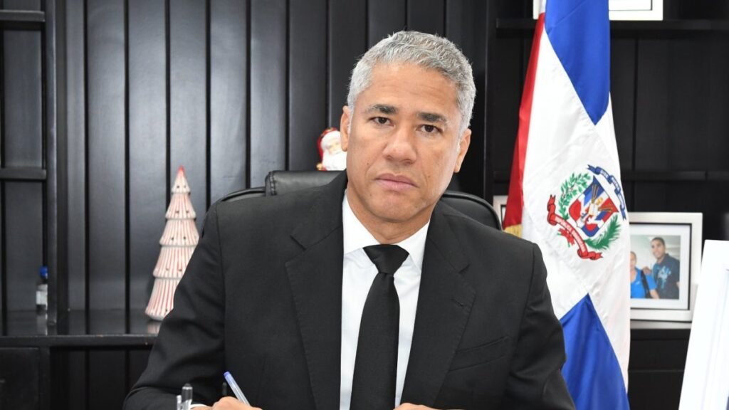 Cueto atribuye a Abinader obras en Santiago y reabre el debate sobre resultados y rendición de cuentas