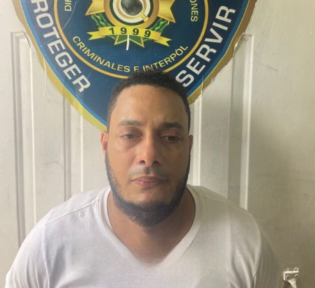 En Monte Plata cae imputado por homicidio buscado con dos órdenes de arresto
