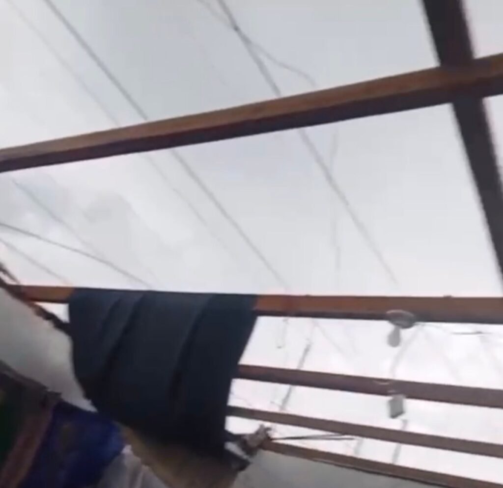 Temporal deja techos levantados y daños en Cañongo mientras vecinos esperan apoyo oficial
