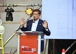 Advertencia sobre Santiago pone el foco en agua, movilidad e infraestructura pendiente