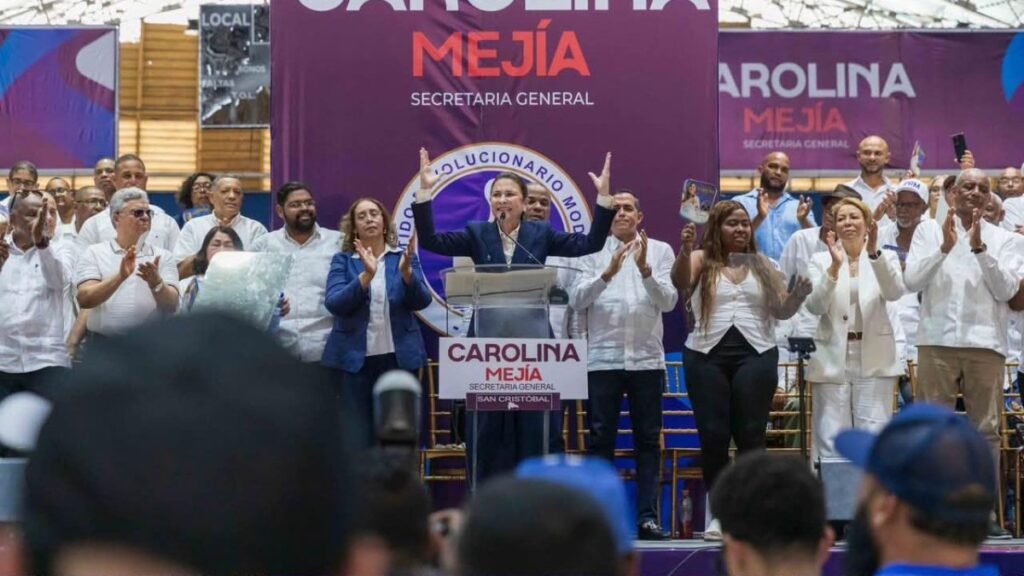Carolina Mejía lidera en San Cristóbal acto del PRM con mensaje de defensa interna y proyección presidencial