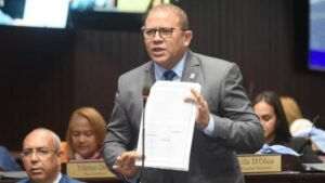 FP logra que devuelvan a comisión la reforma laboral tras objeciones a 20 artículos