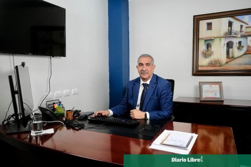 Santiago: Salud niega escasez en el Cabral y Báez, pero crece la presión por la cobertura de alto costo