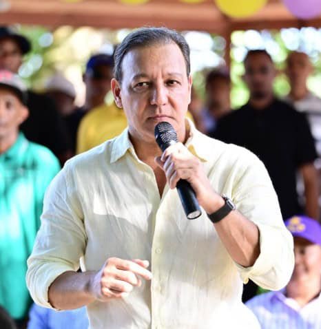 Abel Martínez critica intención oficial de captar hasta RD$50 mil millones y pide frenar el gasto público