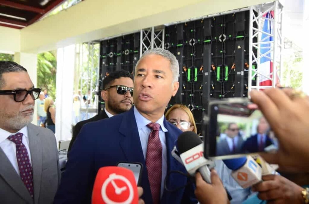 Coraasan prevé RD$15 mil millones para ampliar el agua y el saneamiento en Santiago