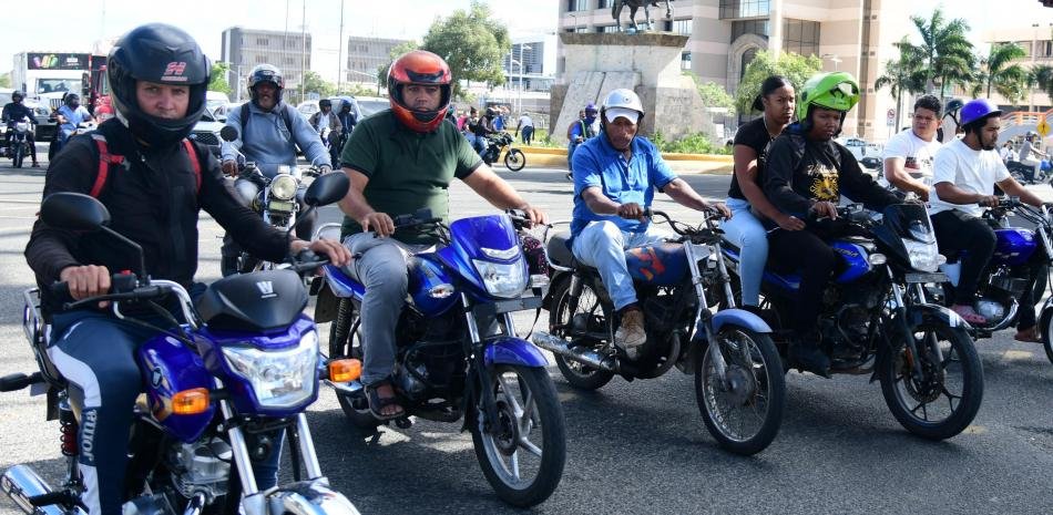 Movido detecta que solo 2 % de los motociclistas del DN lleva retrovisores