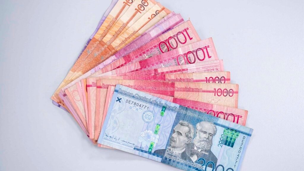 El sobreendeudamiento y la falta de ahorro exponen la fragilidad financiera de los hogares