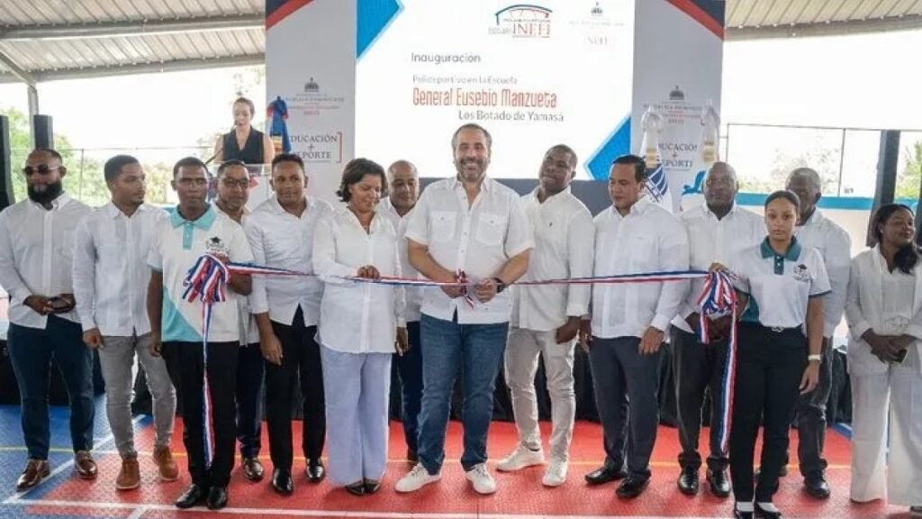 INEFI inaugura en Bayaguana su segundo polideportivo techado en Monte Plata y reaviva el debate sobre una deuda histórica