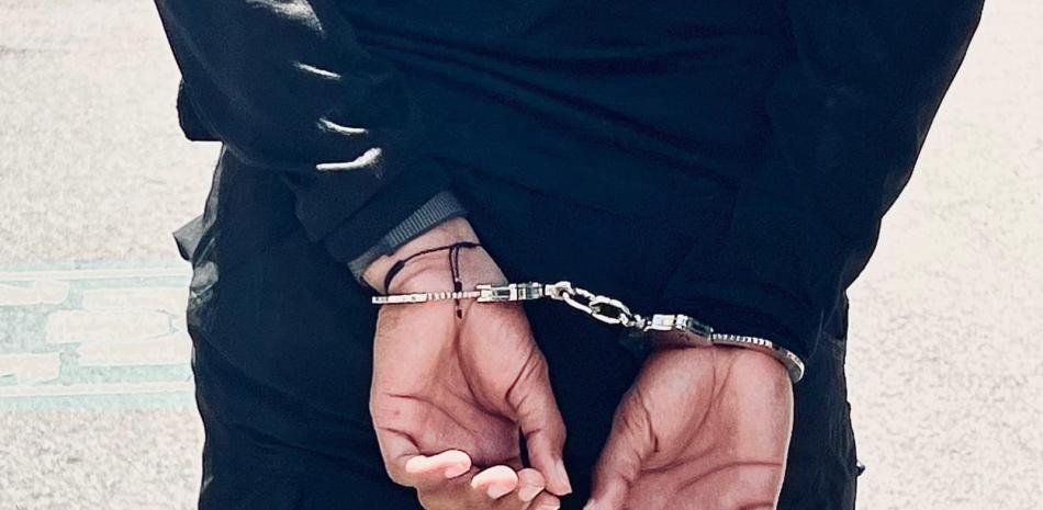 Arrestan en Sabana de la Mar a fugitivo buscado en Pensilvania y vuelve la atención sobre los controles