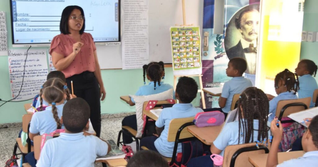 Evaluación docente avanza con 23,513 participantes, mientras persisten las exigencias de resultados concretos en la calidad educativa