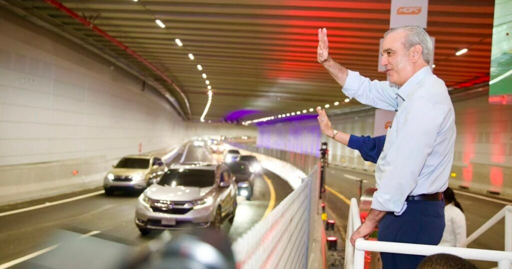 Abinader abre el túnel de la Plaza de la Bandera y eleva a prueba de gestión la promesa de destrabar el tránsito