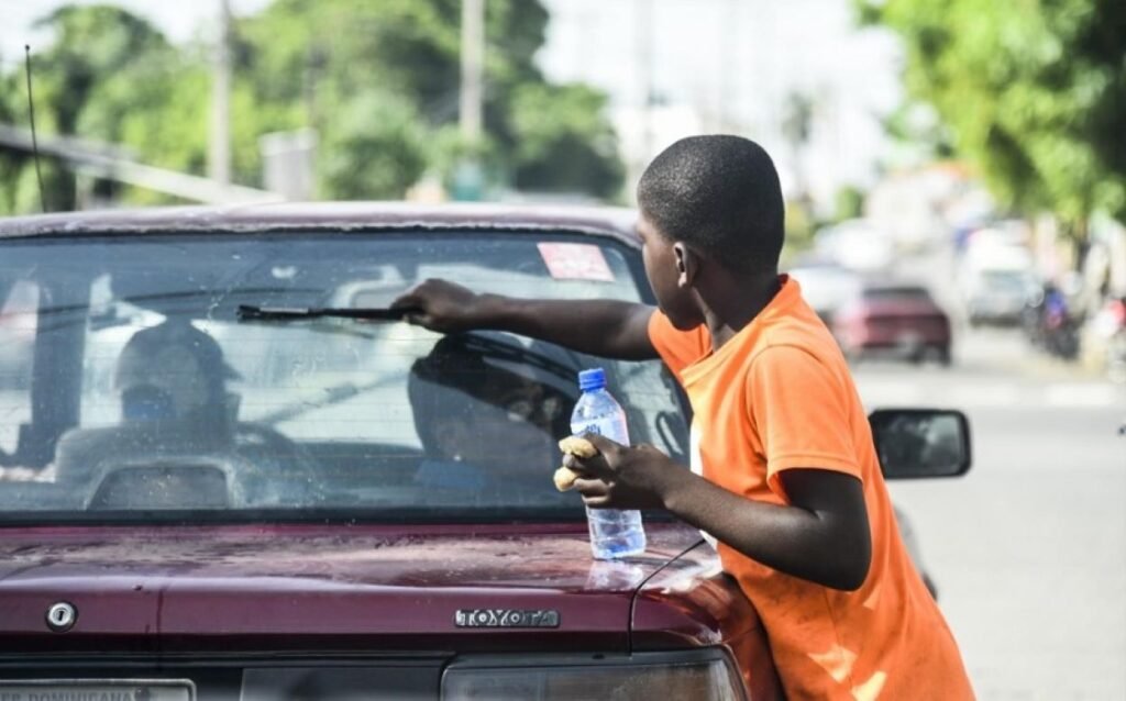 Más de 204,000 menores quedan bajo alerta por riesgo de trabajo infantil en República Dominicana