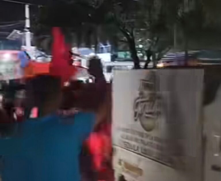 Protesta en Moca pone presión al Gobierno por tarifas, canasta y la llamada ley mordaza